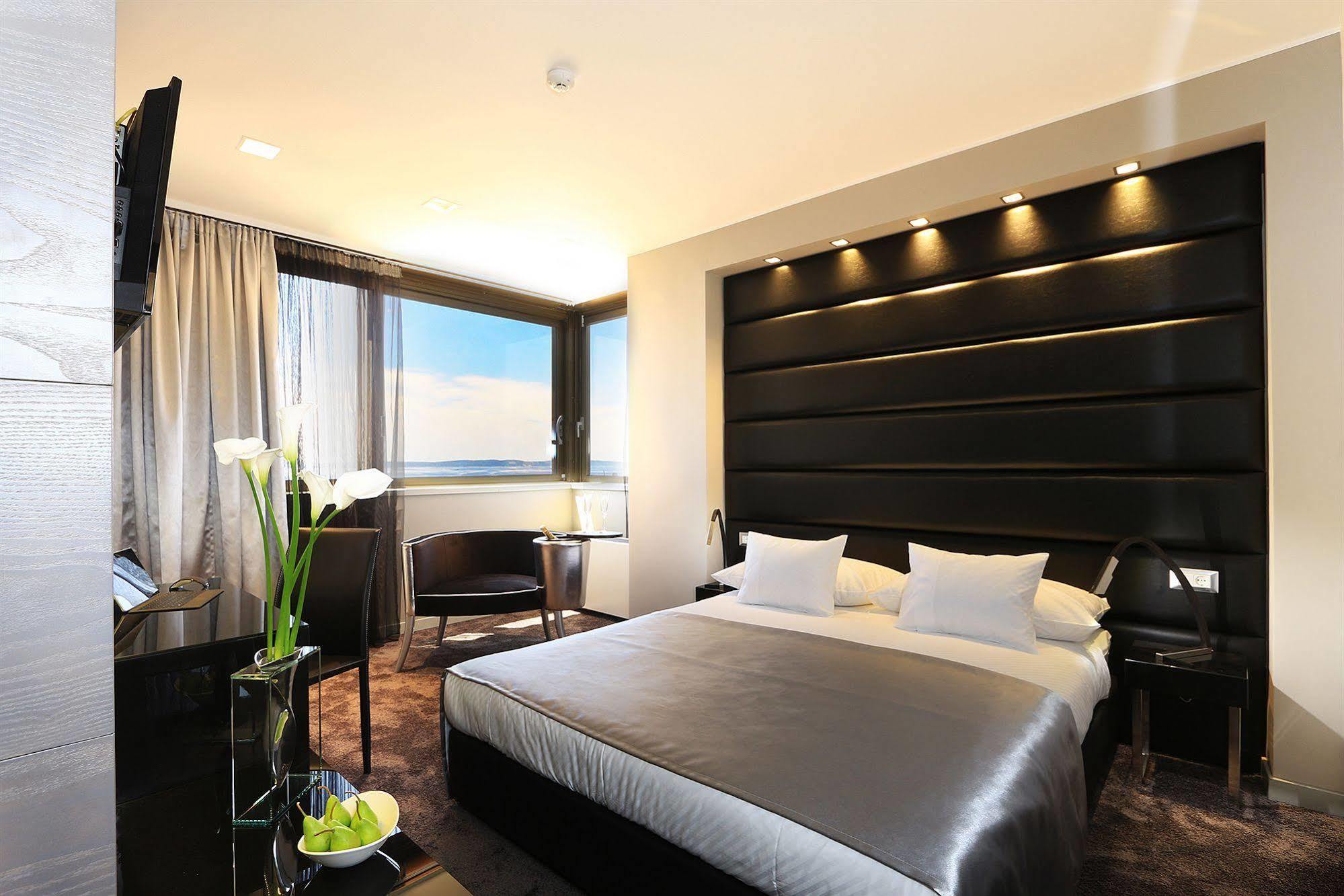 The View Luxury Rooms Σπλιτ Εξωτερικό φωτογραφία